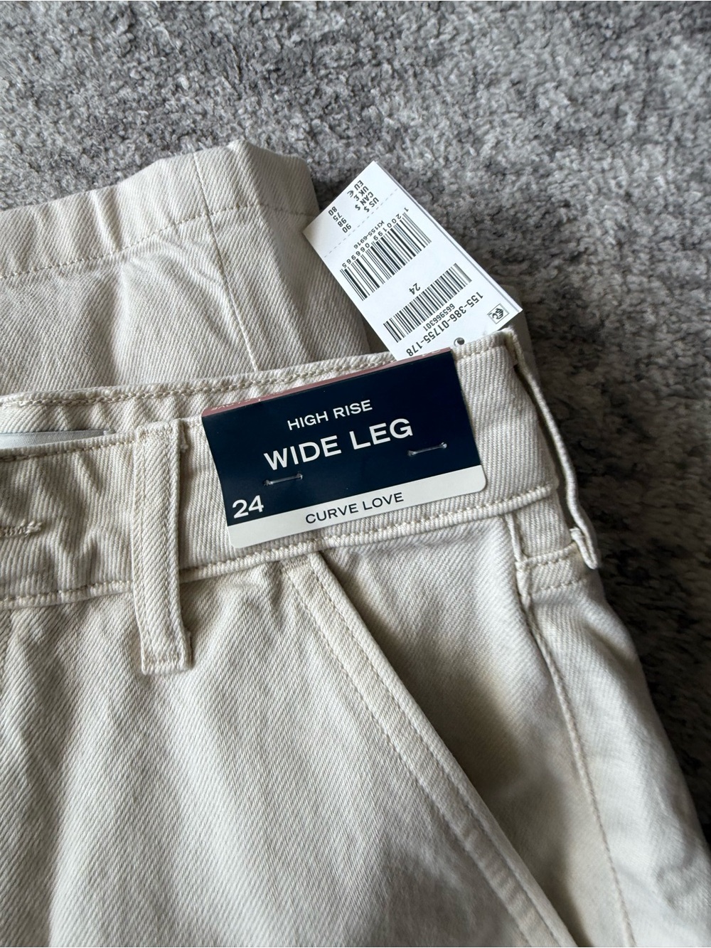 Abercrombie & Fitch High-Rise Wide Leg Trousers in Cream - Picture 9 of 10